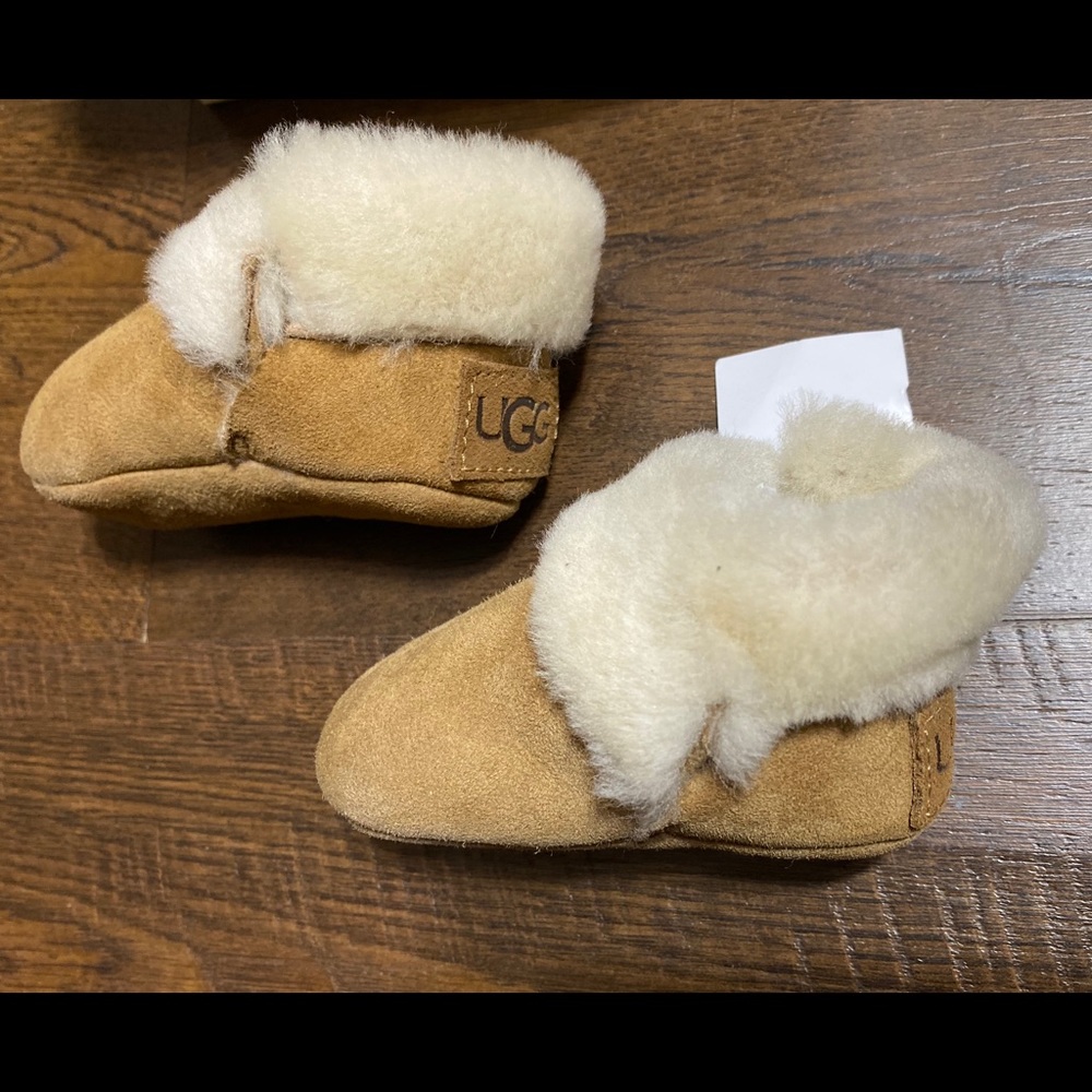 Size 0/1 XS  Chestnut Ugg Australia Booties/Boots